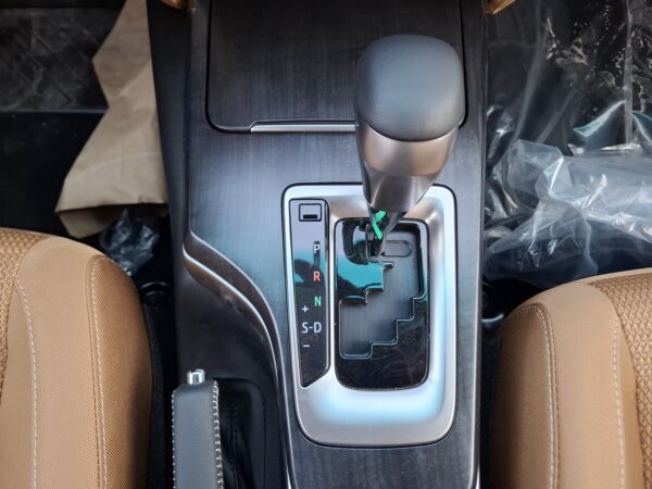 Toyota Fortuner 2024 SR5 - Image 6