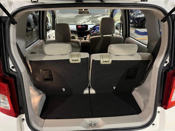 Daihatsu Move - Image 8