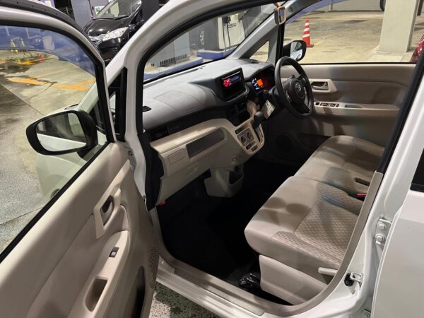 Daihatsu Move - Image 15