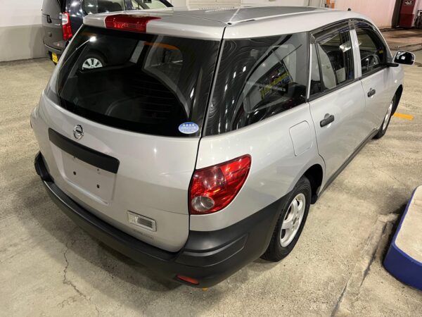 Nissan AD Van - Image 3
