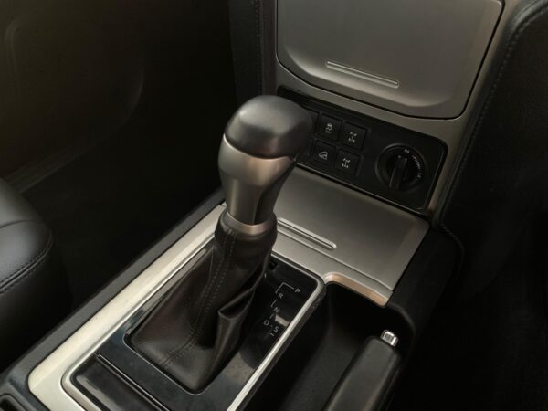 Toyota Prado (2020) - Image 21