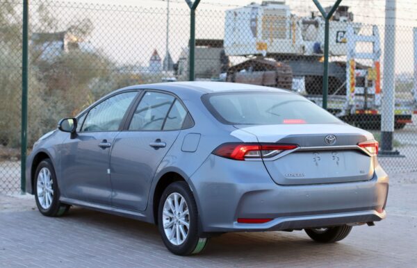 Toyota Corolla	1.6 (2022) - Image 2