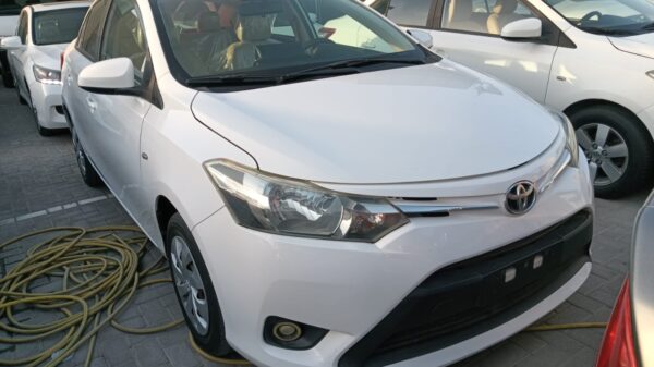 Toyota Yaris Saloon (2017)