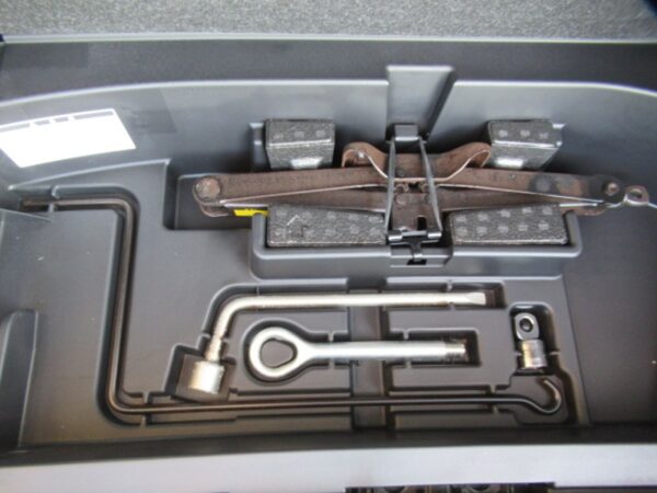 Toyota Harrier (2007) - Image 4