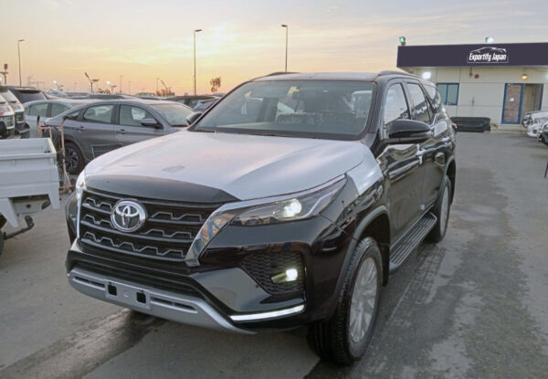 Toyota Fortuner EXR (2024) - Image 5