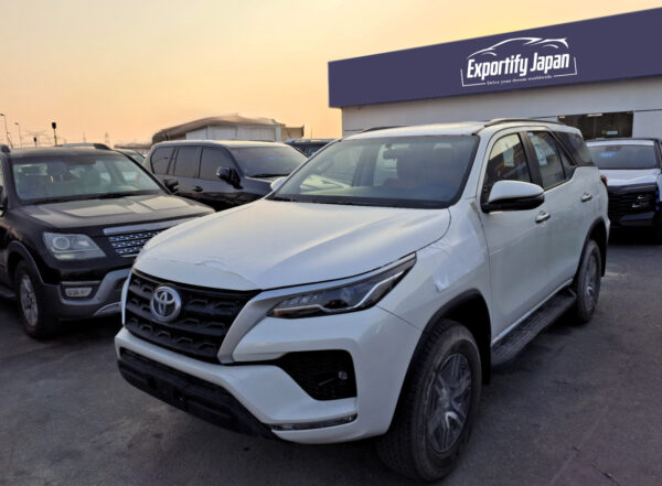 Toyota Fortuner EXR (2024) - Image 18