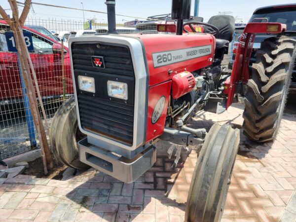 Tractor Mercy Furgosen (2025)
