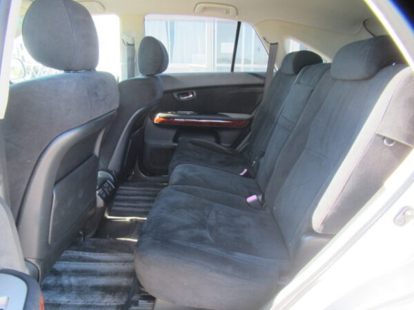 TOYOTA HARRIER (2006) - Image 7