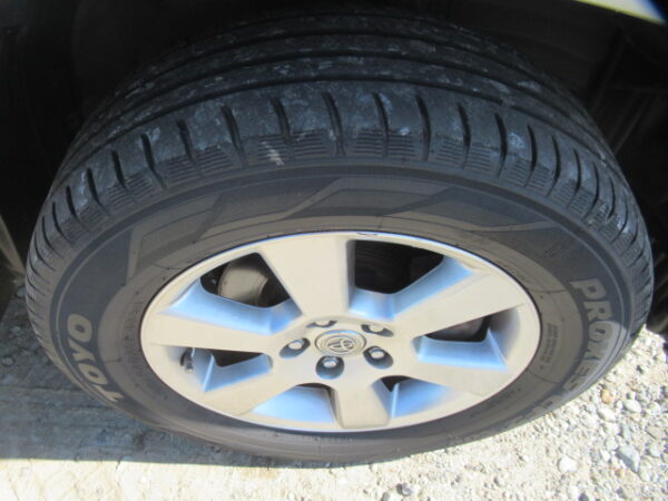 TOYOTA HARRIER (2006) - Image 23