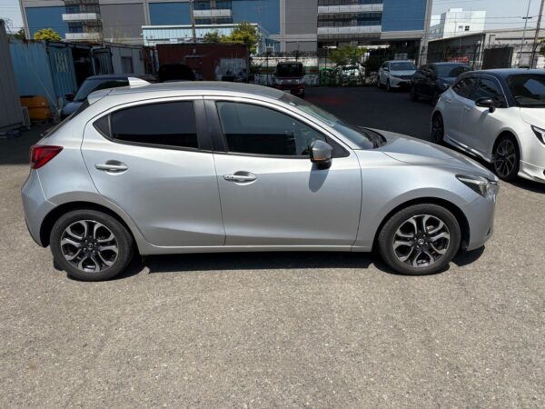 MAZDA DEMIO 2018 XD PACKAGE (DIESEL) - Image 7