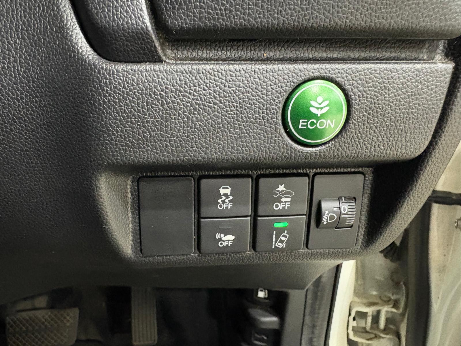 HONDA FIT 2018 - Image 17