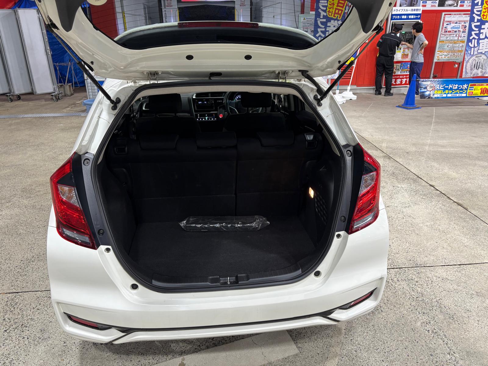 HONDA FIT 2018 - Image 2