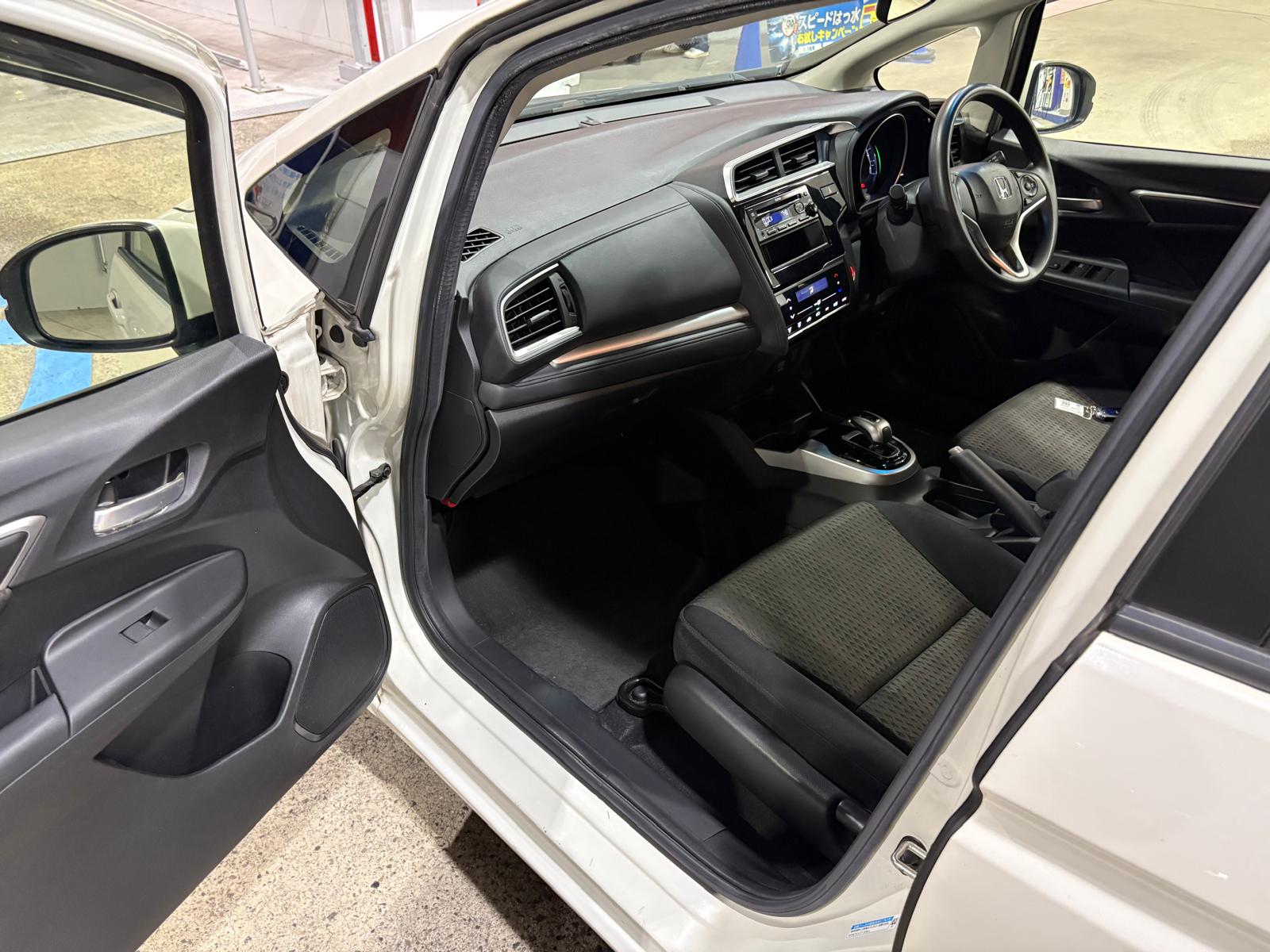 HONDA FIT 2018 - Image 5